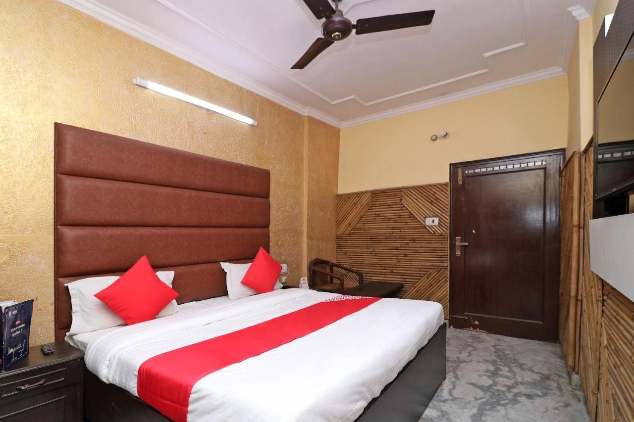 Oyo 29304 Hotel Pooja Yamunānagar Exterior foto